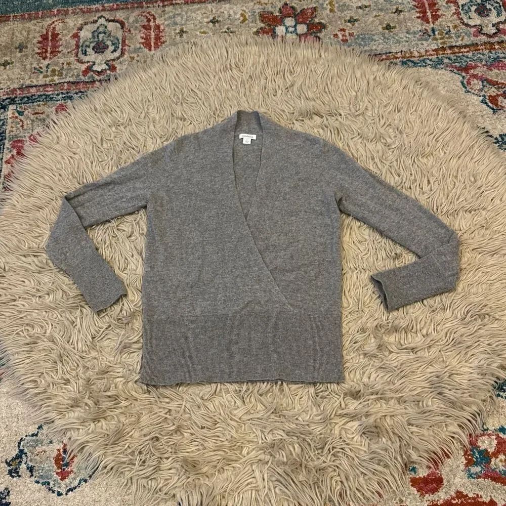 Sundance cashmere sweater size small